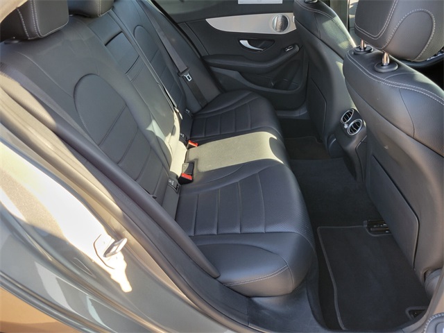 Vehicle image 15 of 24