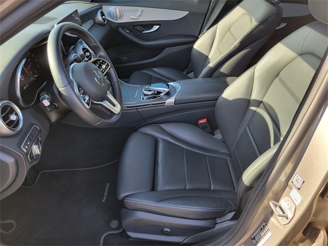 Vehicle image 10 of 24