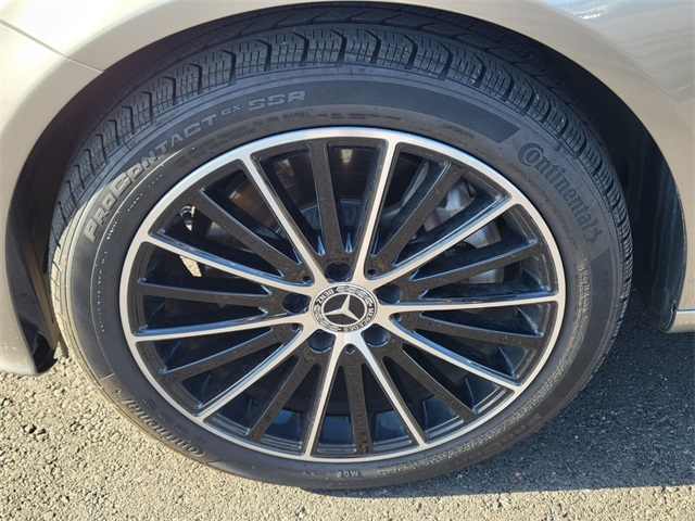 Vehicle image 9 of 24