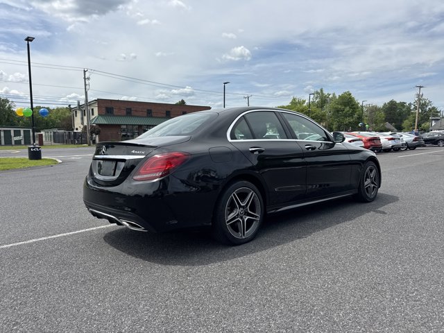 Vehicle image 4 of 31