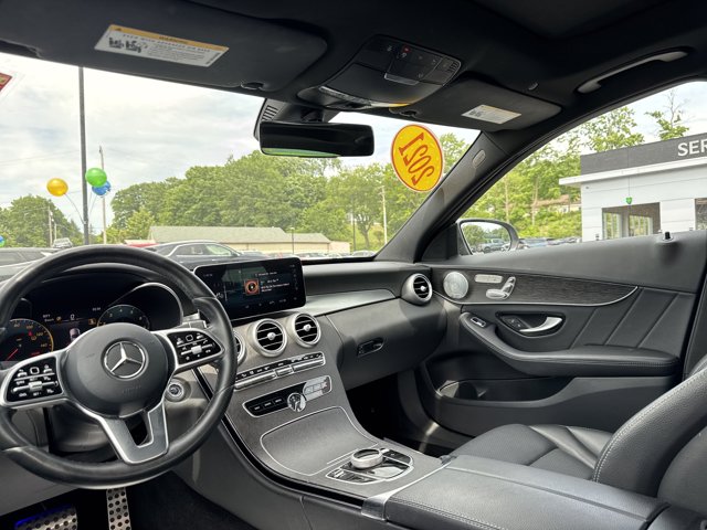 Vehicle image 14 of 31