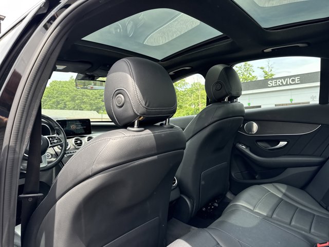 Vehicle image 27 of 31