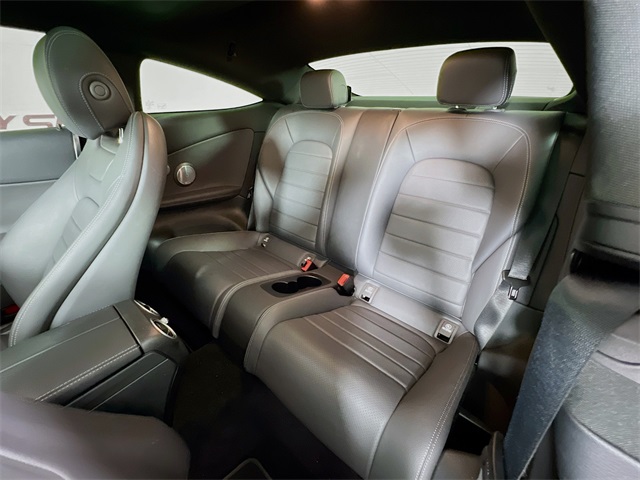Vehicle image 16 of 40