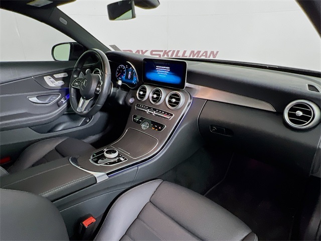 Vehicle image 19 of 40