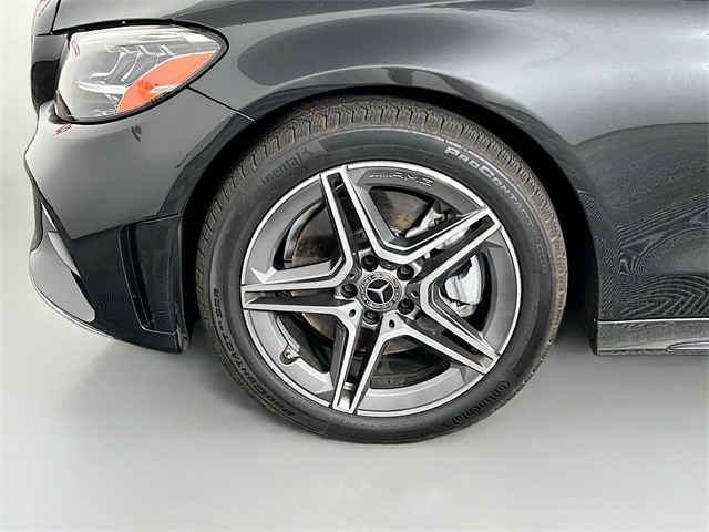 Vehicle image 11 of 40