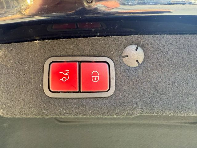 Vehicle image 15 of 44