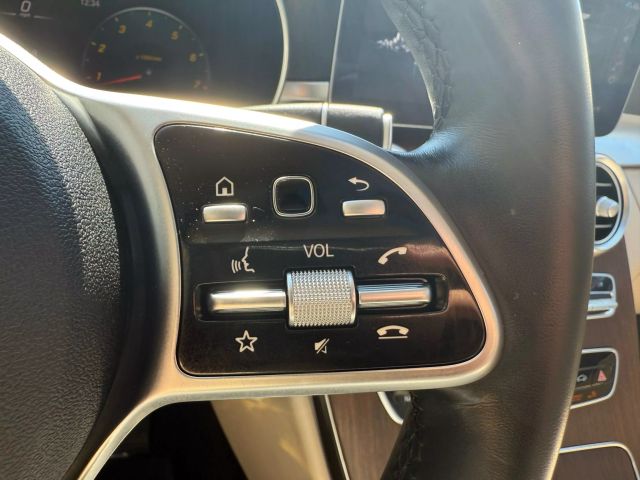 Vehicle image 27 of 44