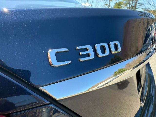 Vehicle image 16 of 44