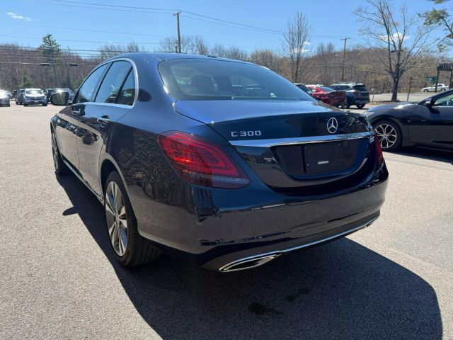 Vehicle image 7 of 44