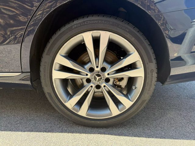 Vehicle image 17 of 44