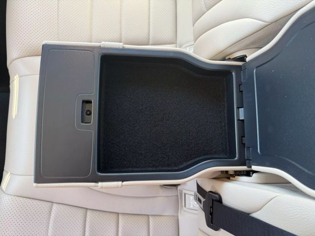 Vehicle image 20 of 44