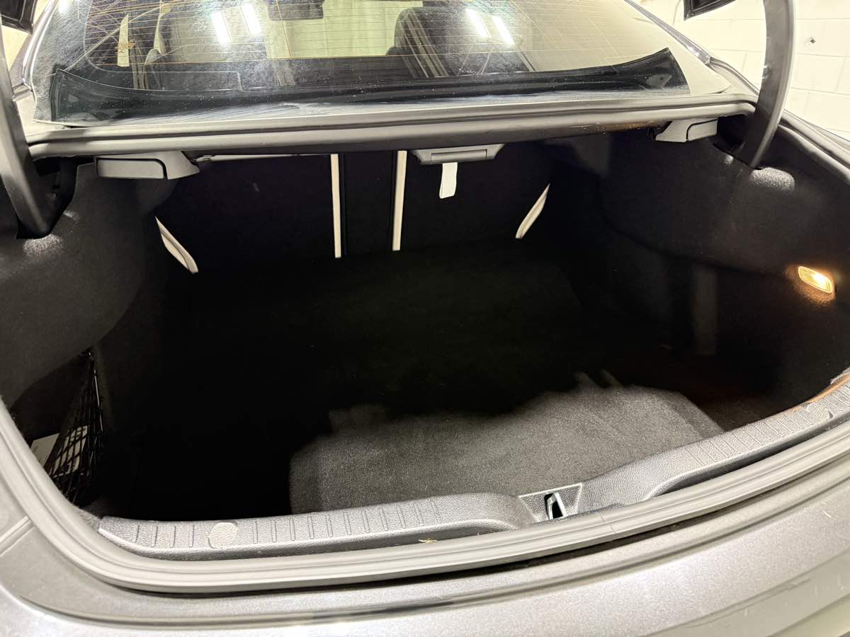 Vehicle image 17 of 17