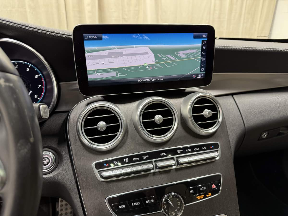 Vehicle image 13 of 17