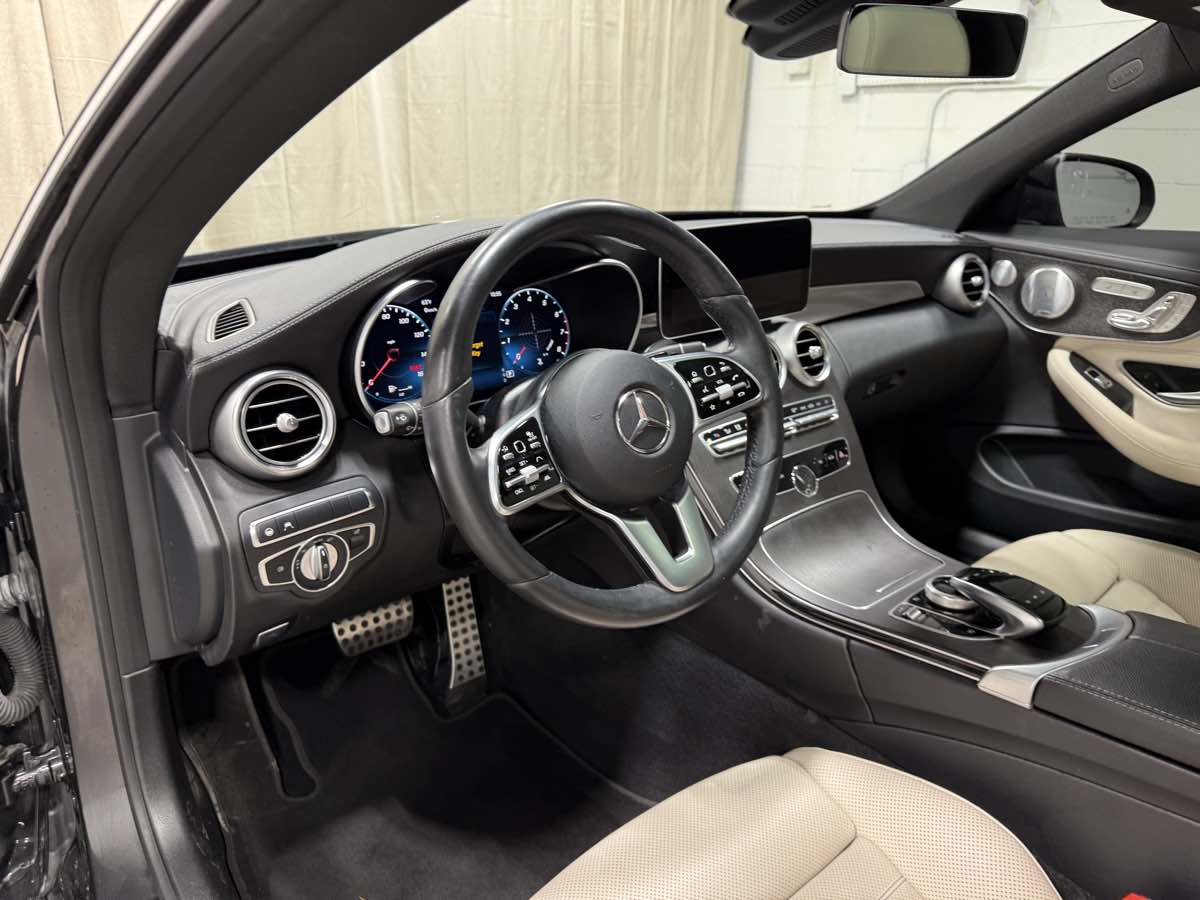 Vehicle image 9 of 17