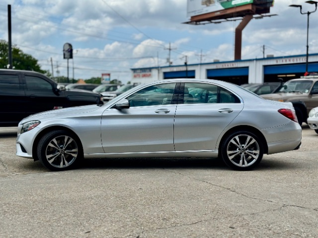 Vehicle image 8 of 18