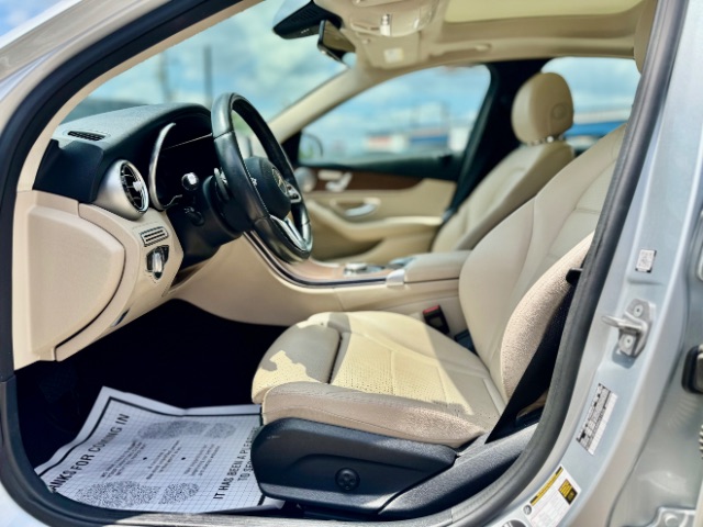 Vehicle image 11 of 18