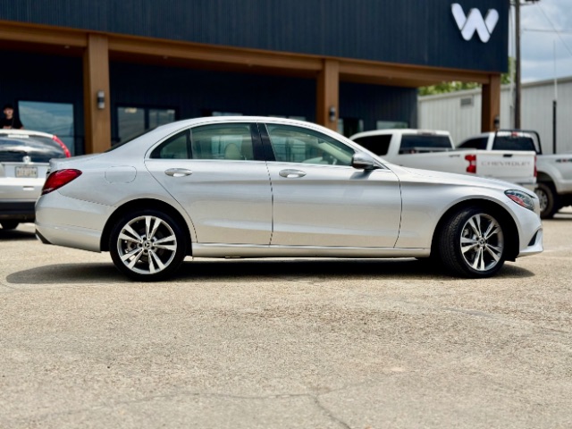 Vehicle image 4 of 18