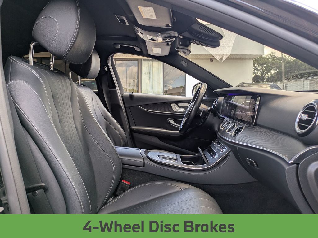 Vehicle image 29 of 35