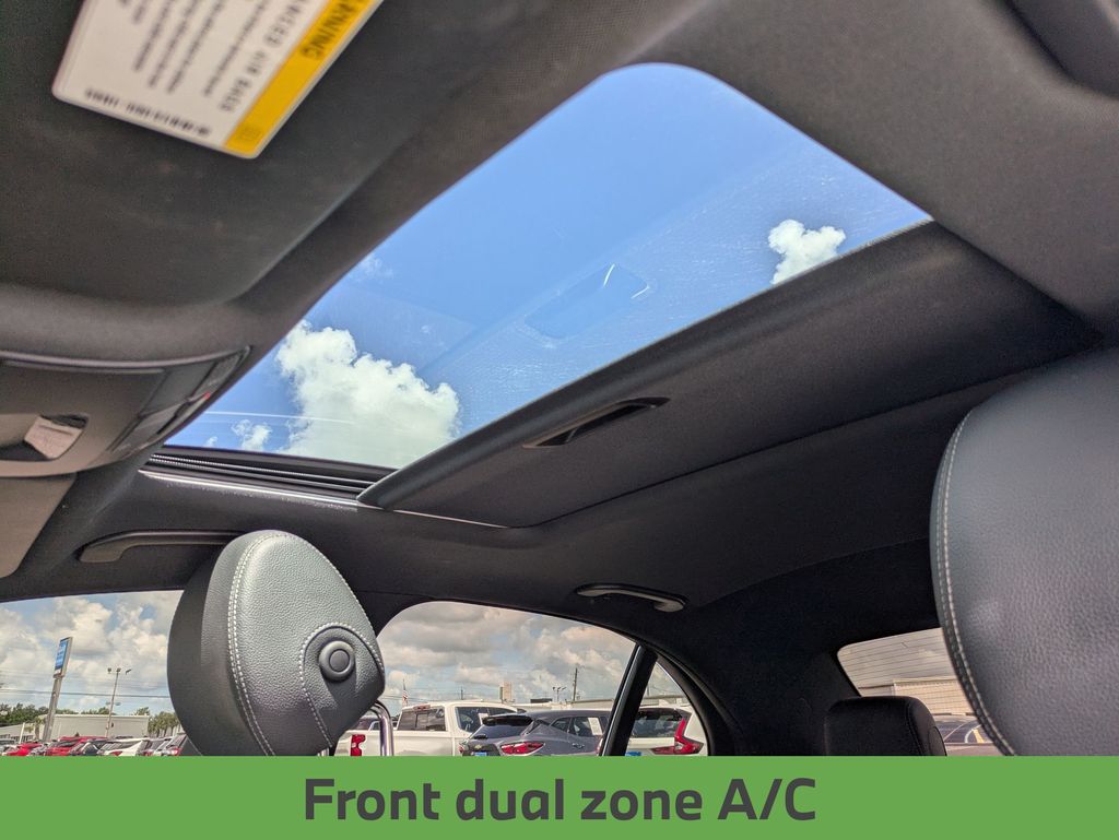 Vehicle image 28 of 35