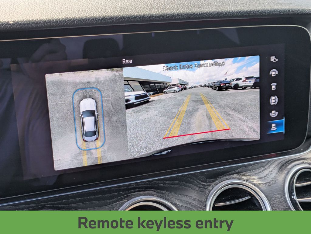 Vehicle image 22 of 35