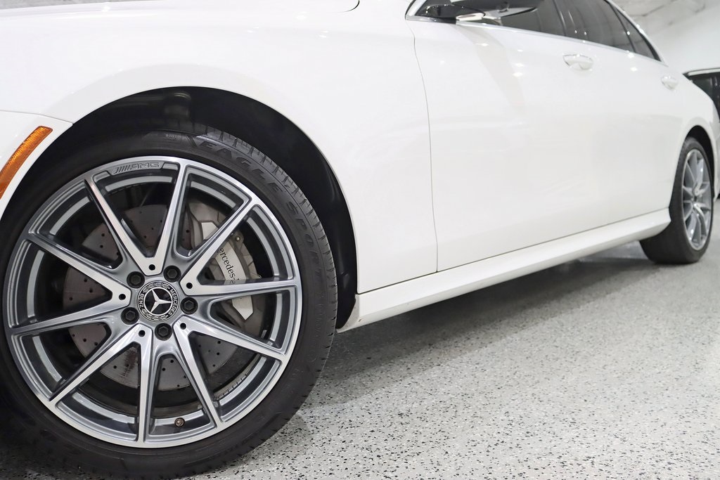 Vehicle image 12 of 44