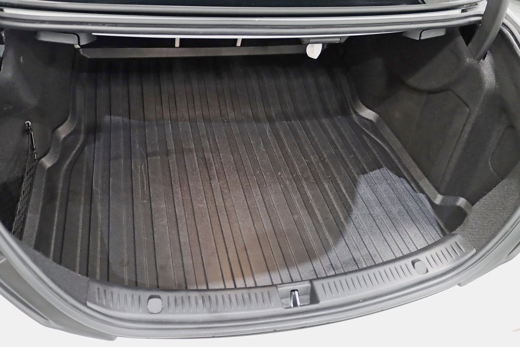 Vehicle image 14 of 44