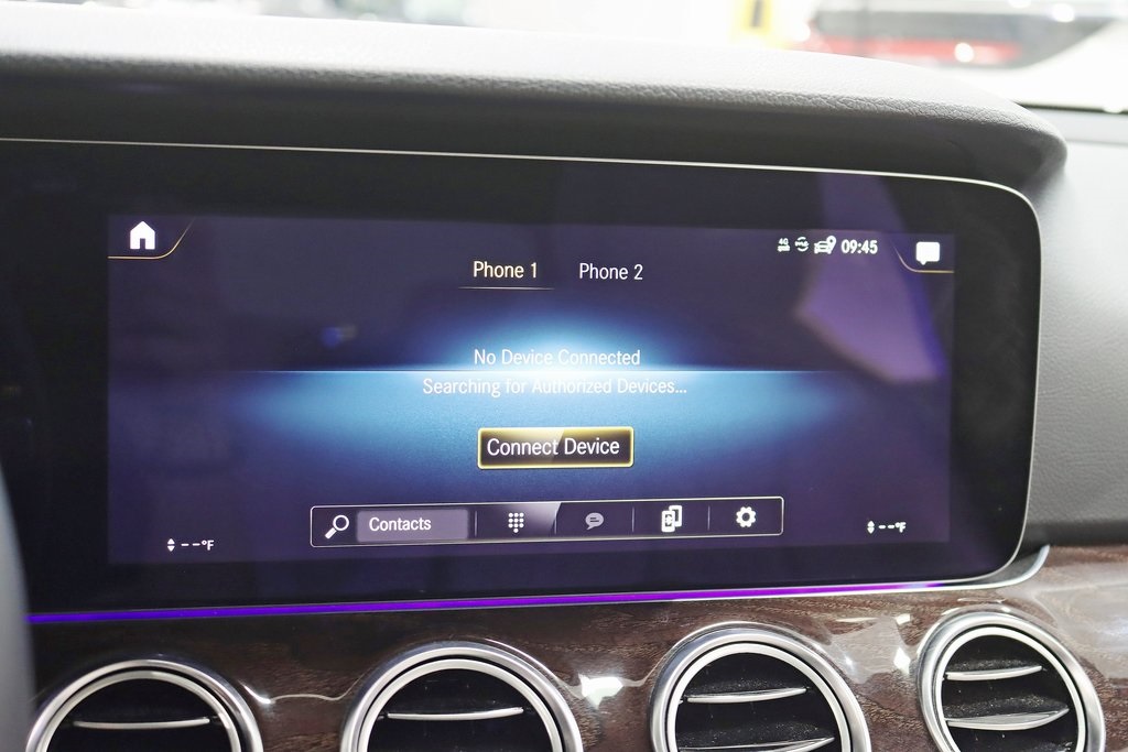 Vehicle image 23 of 44