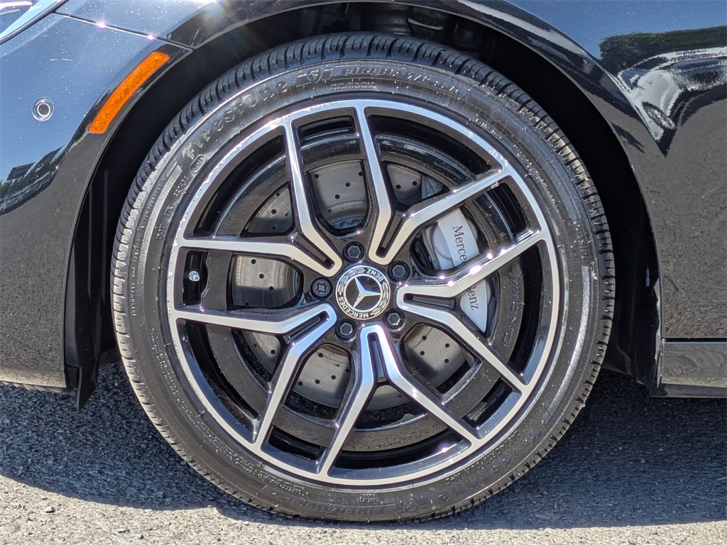 Vehicle image 12 of 41