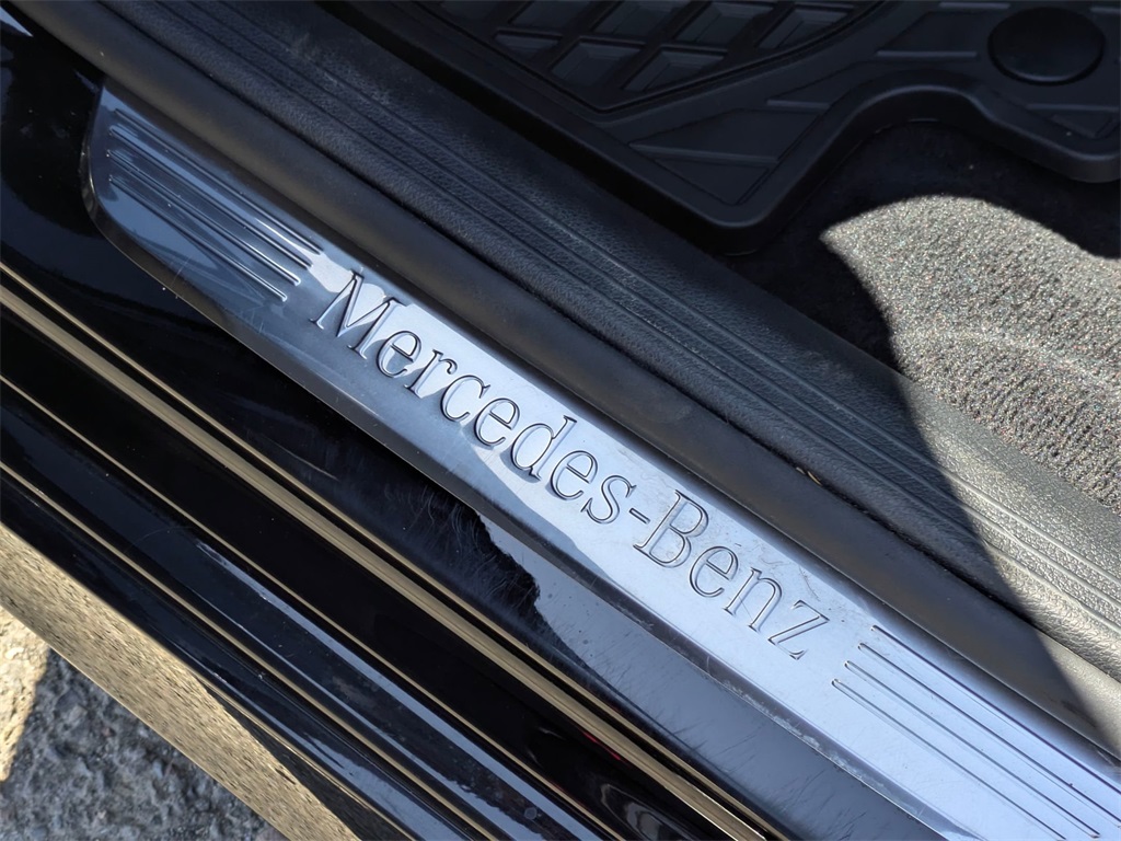 Vehicle image 35 of 41