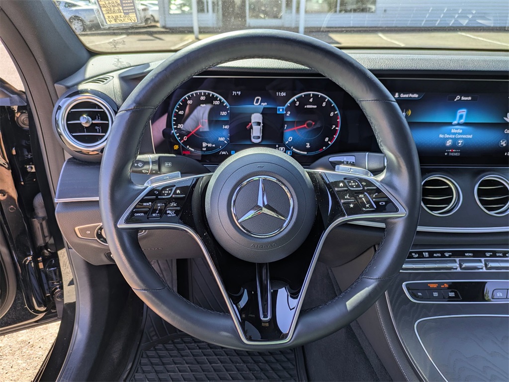 Vehicle image 24 of 41