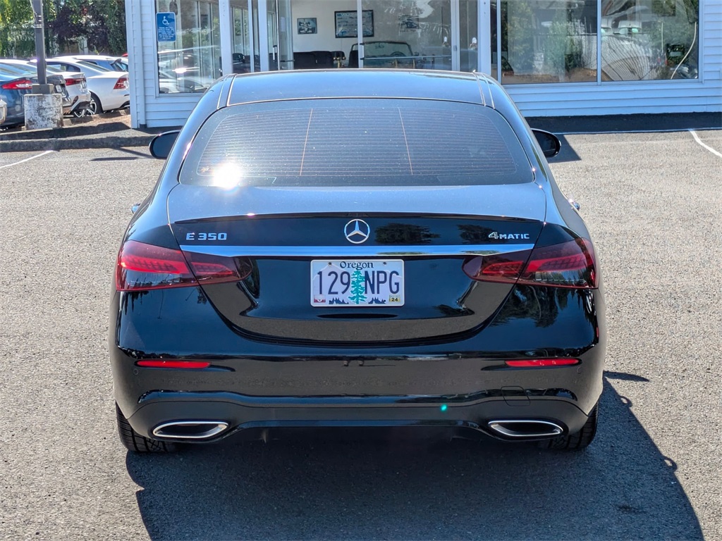 Vehicle image 7 of 41
