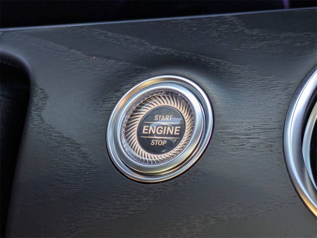 Vehicle image 38 of 41
