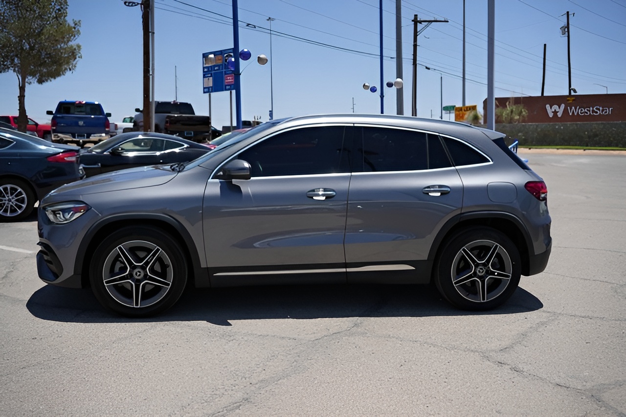 Vehicle image 35 of 35