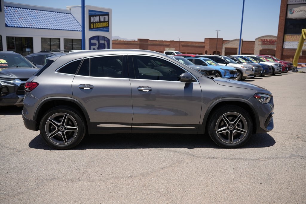 Vehicle image 4 of 35
