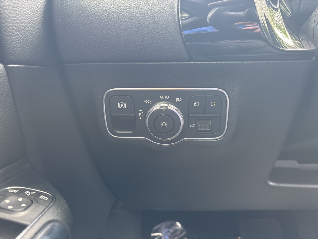 Vehicle image 25 of 55