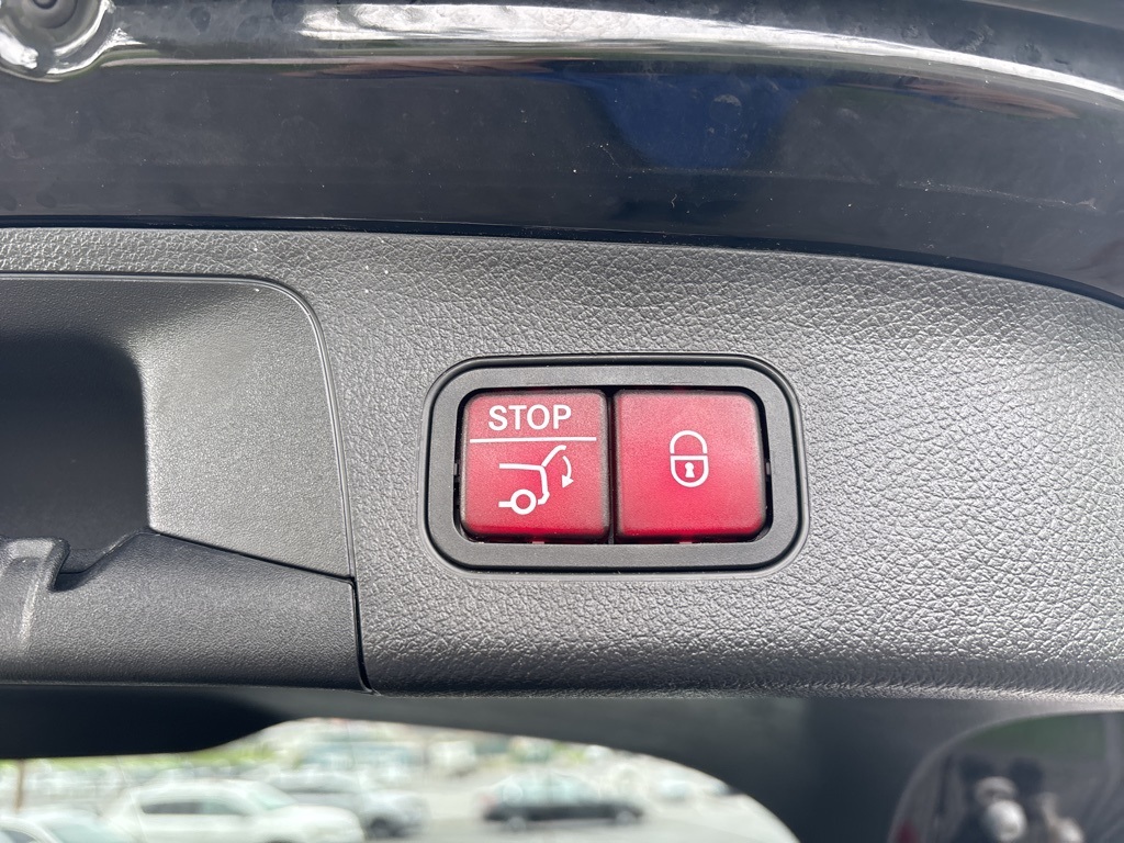 Vehicle image 38 of 55
