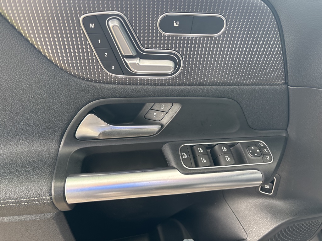 Vehicle image 15 of 55
