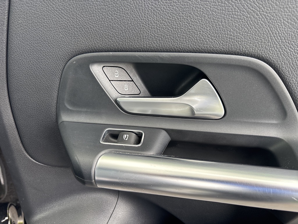 Vehicle image 40 of 55
