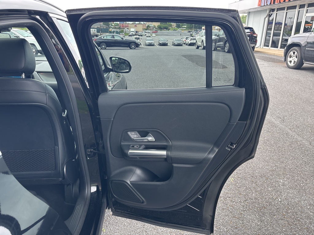 Vehicle image 39 of 55