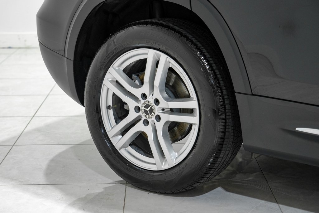 Vehicle image 49 of 54