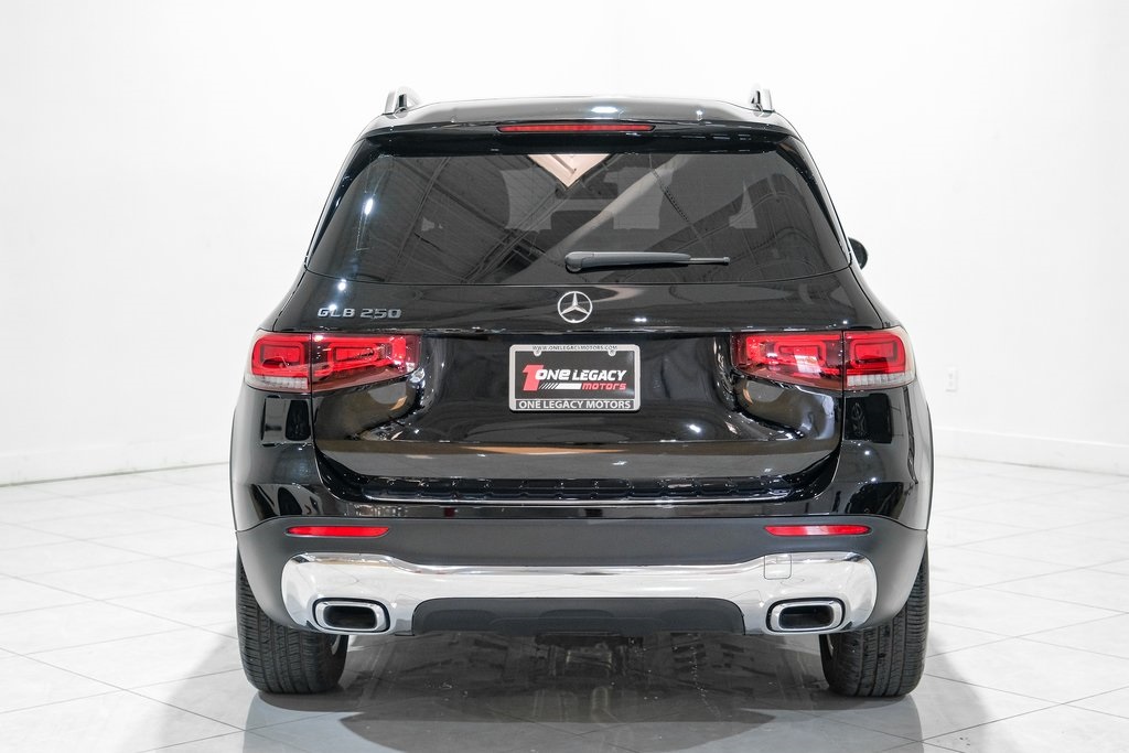 Vehicle image 6 of 54