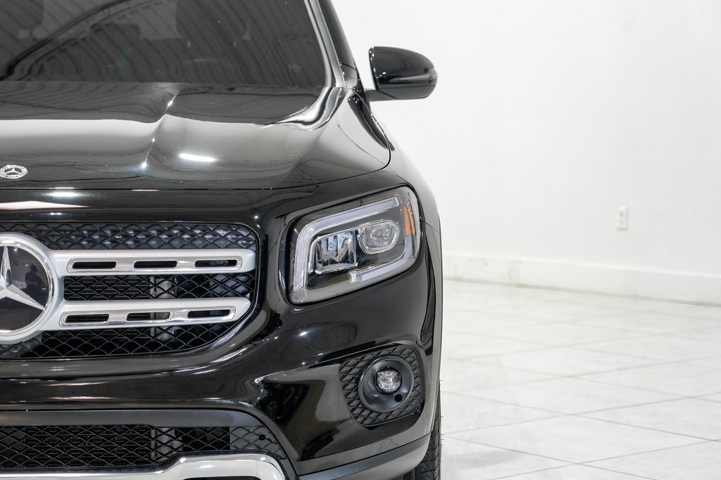 Vehicle image 3 of 54