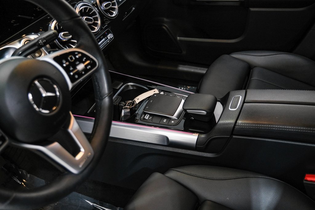 Vehicle image 21 of 54