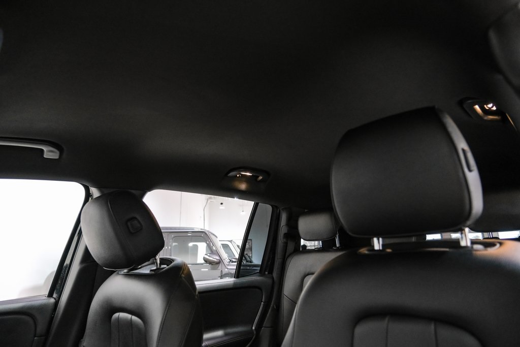 Vehicle image 26 of 54