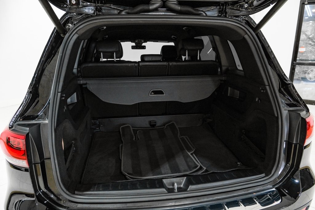 Vehicle image 47 of 54