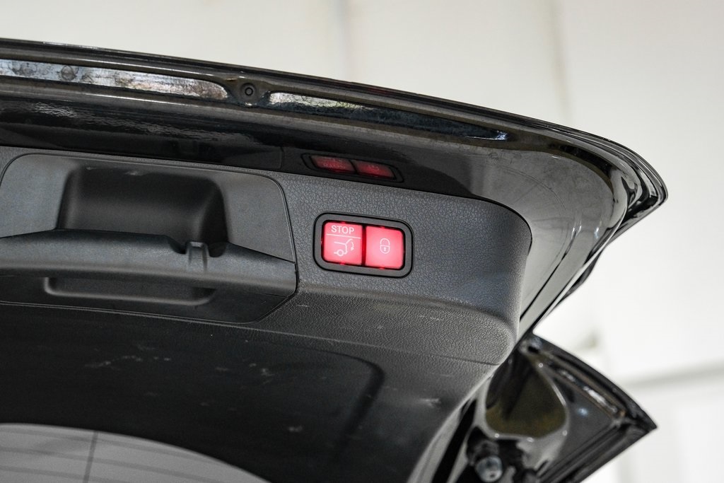 Vehicle image 48 of 54