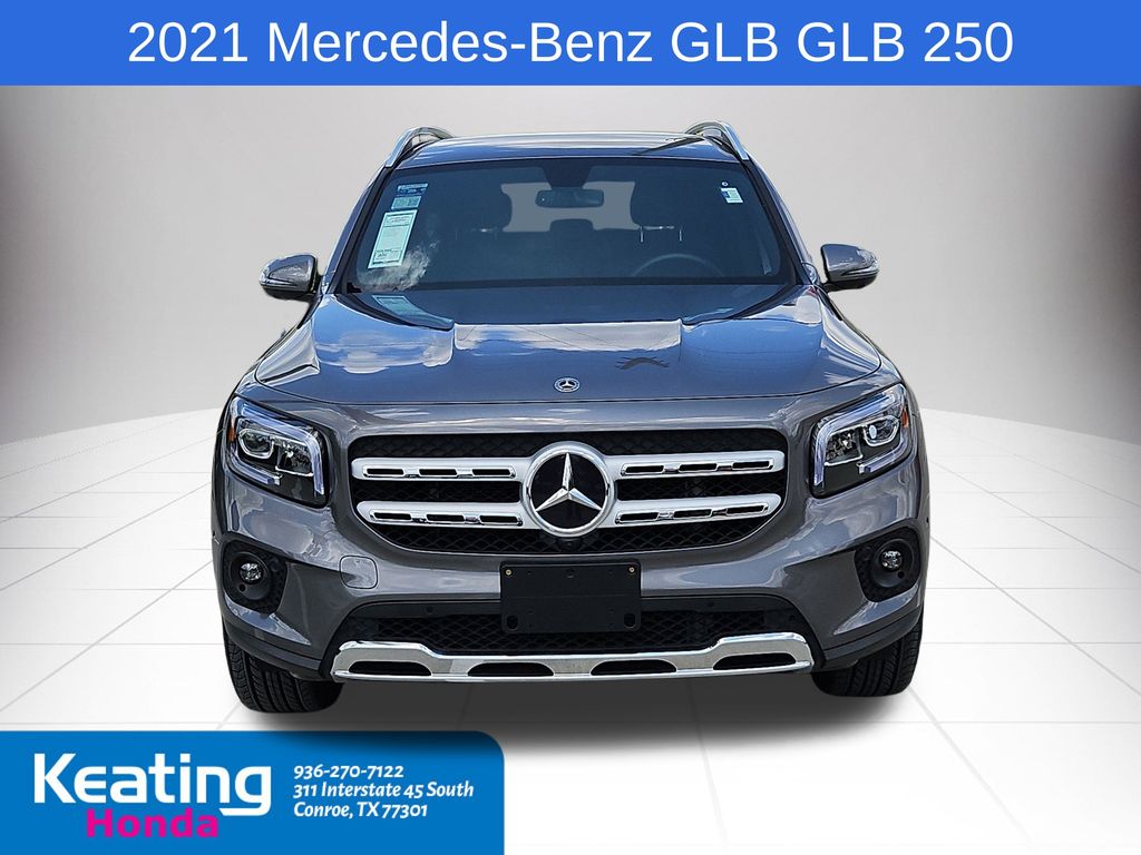 2021 Mercedes-Benz GLB 250 Image 2 of 30