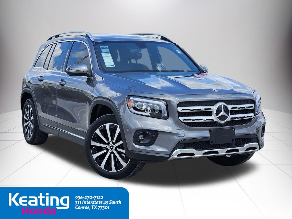 2021 Mercedes-Benz GLB 250 Image 3 of 30