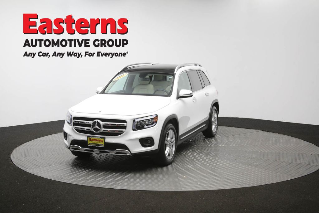 2021 Mercedes-Benz GLB 250 Image 2 of 69