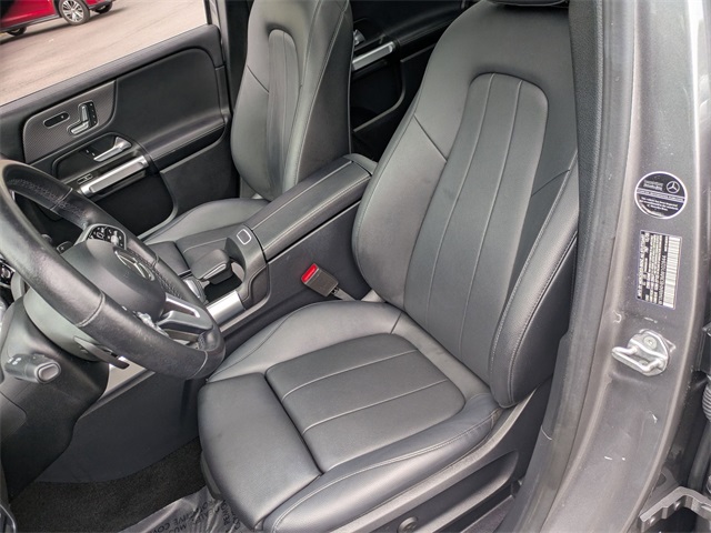 Vehicle image 14 of 46